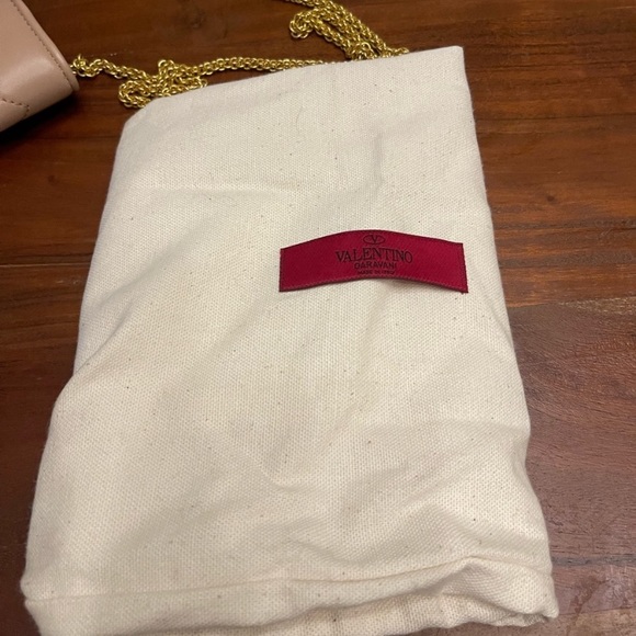 NEW‼️ Valentino Garavani - Picture 17 of 17